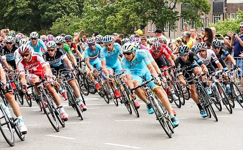 荣耀与秩序：体育赛事的礼仪文化探讨